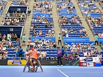 世界ランキング１位の小田凱人が３連覇。聖地のファンに見せた“カッコいい車いすテニス”