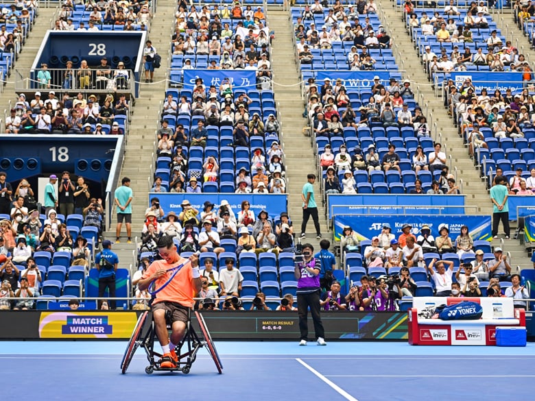 世界ランキング１位の小田凱人が３連覇。聖地のファンに見せた“カッコいい車いすテニス”