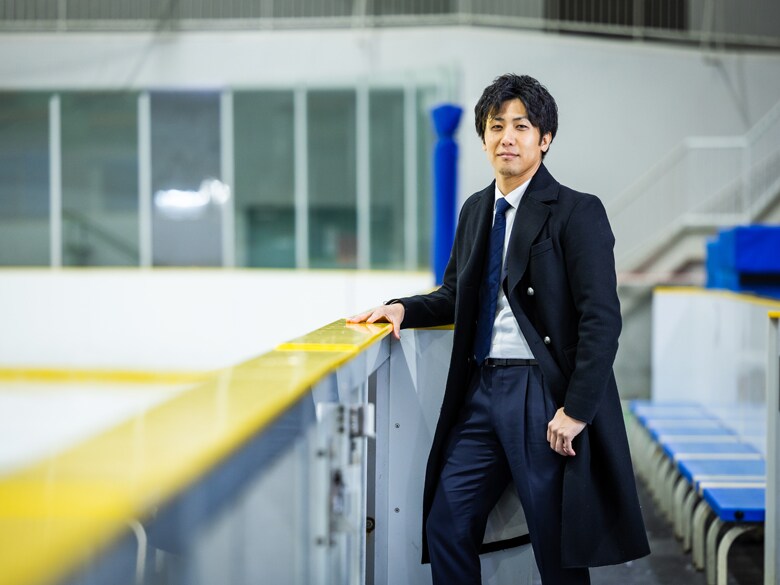 まじめにふざけてチームを鼓舞！パラアイスホッケー日本代表のプロ選手出身コーチ