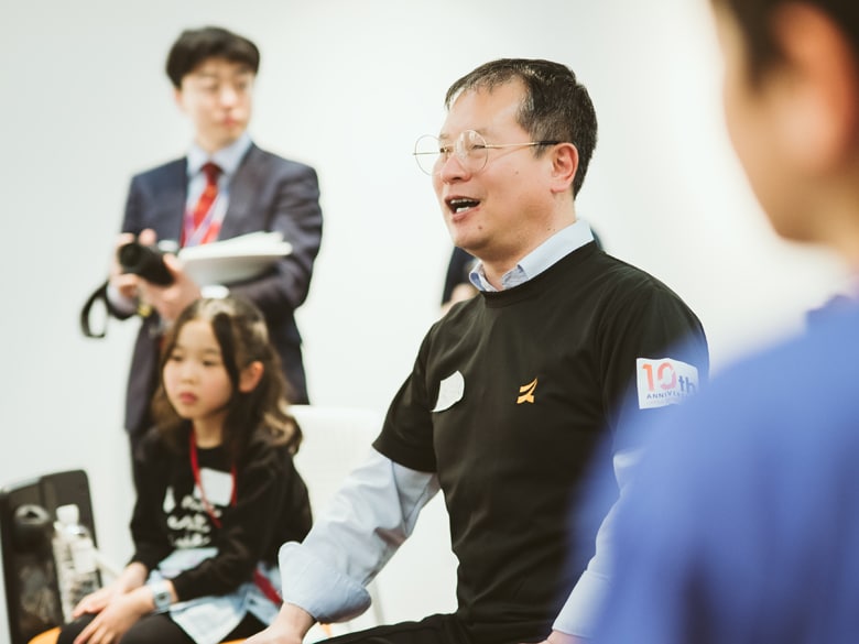 小中高生が直撃取材! 河合純一スポーツ庁長官が語る、夢やスポーツの力とは