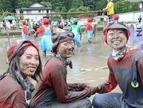田んぼでバレーボール。長野県でなぜ応募殺到の“伝説イベント”に？