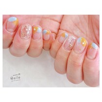 【変形フレンチネイル】キラキラをアクセントにした水色×オレンジが可愛い！