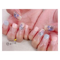 【大人モードアート】くすみブルー×ピンクベージュのネイルで華やかに