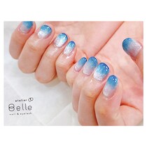 【グラデーションネイル】爽やかブルーネイルで涼し気な指先を演出