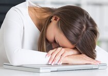 疲れていてやる気が出ない。疲労感から抜け出すヒントについてクリニック 院長の中澤先生に伺いました