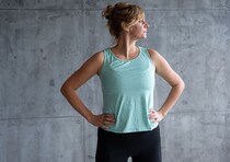 骨盤を整えるには？日々の生活習慣や姿勢のクセを整えることが大切です