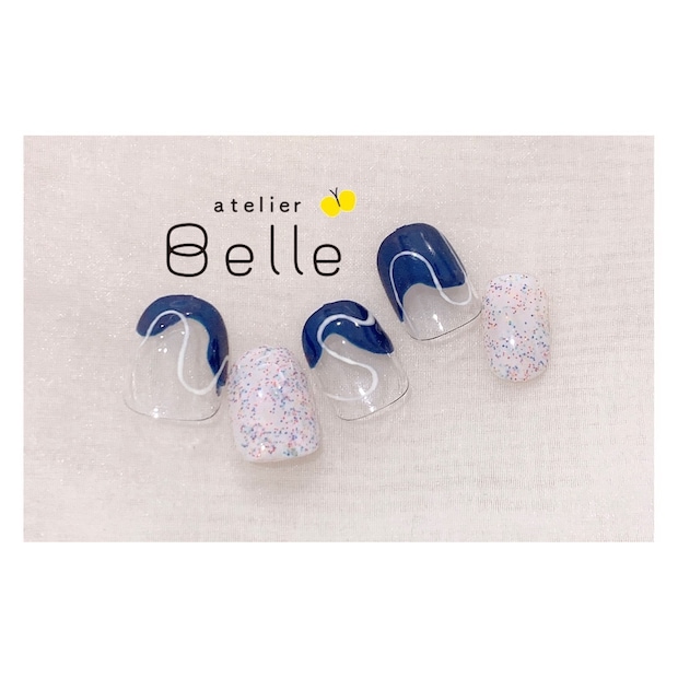 【ネイビーニュアンスネイル】砂ジェル＆ラインアートがアクセント