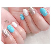 【爽やかネイル】ミラーがアクセント。ライトブルーにホワイトが映える