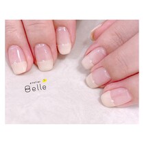 【オフィスネイル】上品フレンチに小さなストーン。指先から漂う清潔感