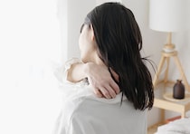 三十代でも四十肩になるの？自分の状態に合った姿勢改善エクササイズがおすすめです