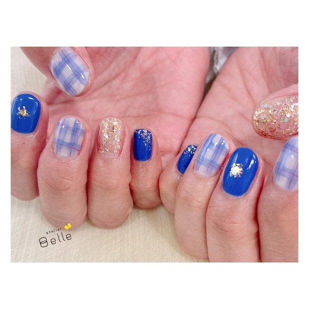 【大人可愛いネイル】冬に映えるブルー×チェックで視線釘付け！