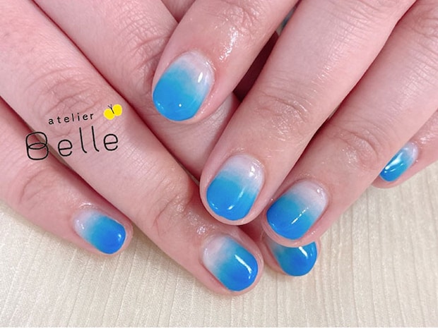 【グラデーションネイル】春を先取り！透明感のあるブルーで爽やかに