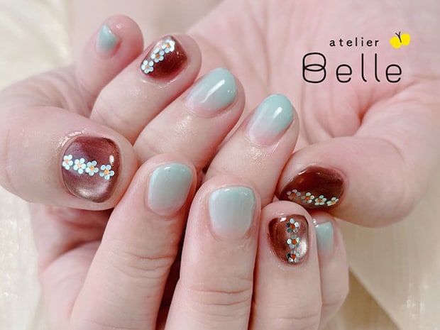 【フラワーネイル】おすすめ!ミントグリーンとブラウンがシックでキュート