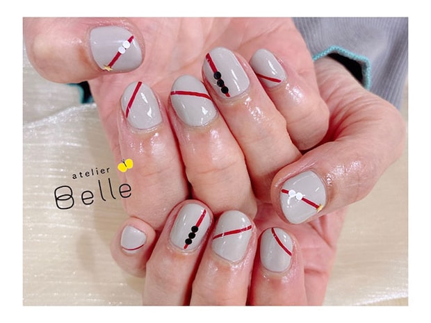 【ラインアートネイル】指先からシック。グレーベースで大人っぽく春を迎えたい!
