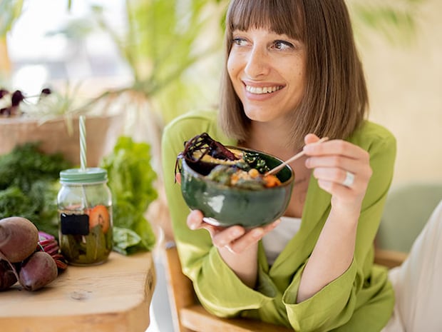 春の山菜は栄養豊富!つくし・ふきのとう・ぜんまいの美味しい取り入れ方について解説します