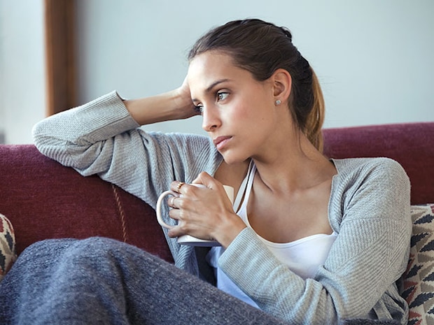 春に気分が落ち込むのは更年期が原因?対処法をクリニック理事長の國見先生にお伺いしました