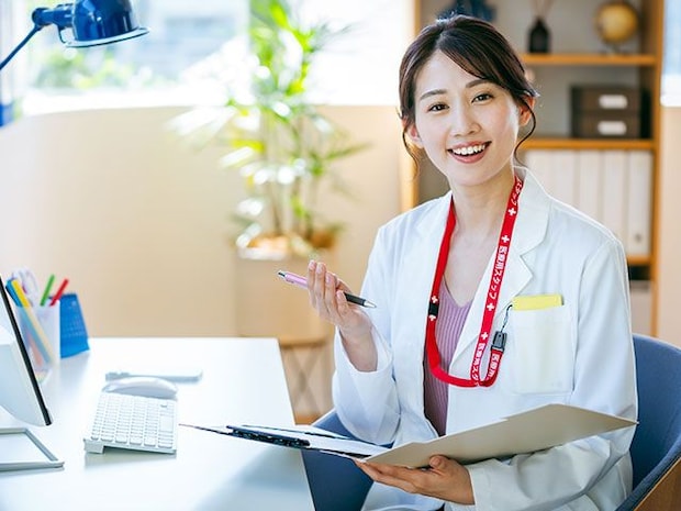 バリウムと胃カメラはどちらを選べばいい?特徴についてクリニック院長の安江先生に伺いました