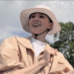 「初体験です！」沖縄・小浜島で裸足の大冒険！ 美女モデルがマングローブの森で出会ったのは…