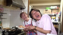 「オンリーワン過ぎる芸人オカンの手料理」が集結　ゴロゴロ衣エビフライ、思い出の焼きパスタ、衝撃手抜きアイデア定食がおいしそう