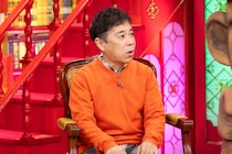 あのピン芸人も卒業し、構えた店に岡村隆史が訪れていた！ 3か月で職人レベルに達することができる“すし職人養成学校”に通い、“模擬シャリ”で握りを練習する女性に密着