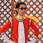 呂布カルマがコント初挑戦！ 口が達者なヒーロー“カルマン”になり、ロングコートダディ・兎に大説教！？「コント・デ・ンガナ」最終回