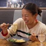 「淡路島の人と自然と食が大好き」三船美佳が、大阪・梅田の真ん中で味わえる“島パスタ”に感動！ 絶品の一皿に込められた、島のレモンや塩、ハーブの物語を追う