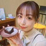 チョコ大好きな宇垣美里が、カカオ豆たっぷりのケーキ“トルタ・ディ・セーミ”に出会った！ おいしさの向こう側にある物語を追いかけると…