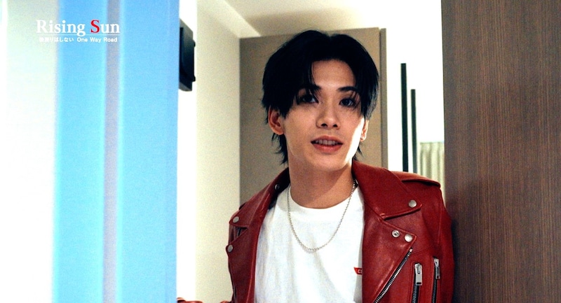 PSYCHIC FEVER小波津志　ホテルの部屋にも密着！！海外遠征に必須の私物公開！？