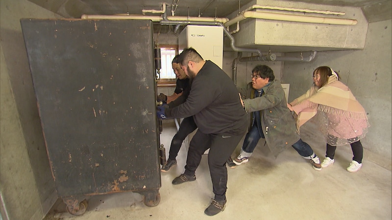 『探偵！ナイトスクープ』「参りました」力持ち自慢でさえも動かせない巨大金庫…しかし驚異の働きを見せたある職人とは一体！？