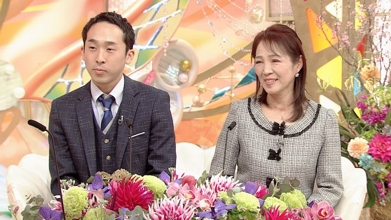 60歳美人妻と26歳夫！！大衆演劇の“師匠と弟子”が34歳差の禁断の恋！？妻から「彼女いるの？」と猛アタックし…