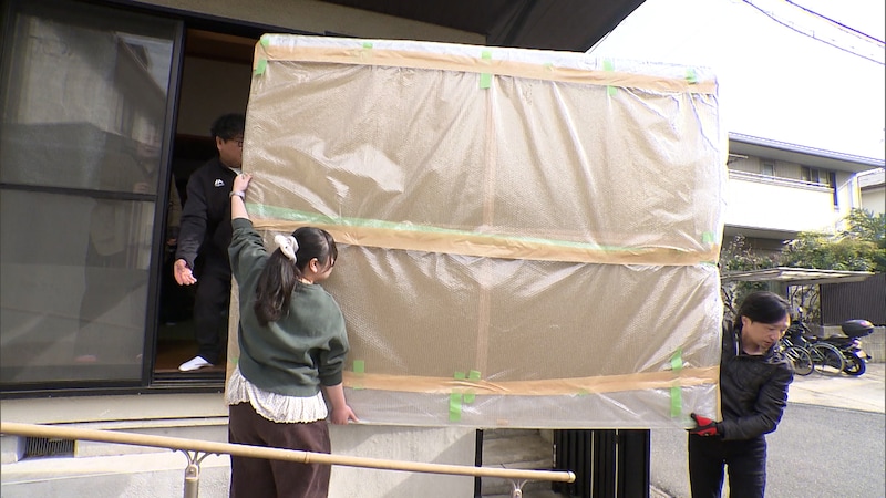 『探偵！ナイトスクープ』卒業展示で作成した巨大絵画を実家の12階に運びたい…！