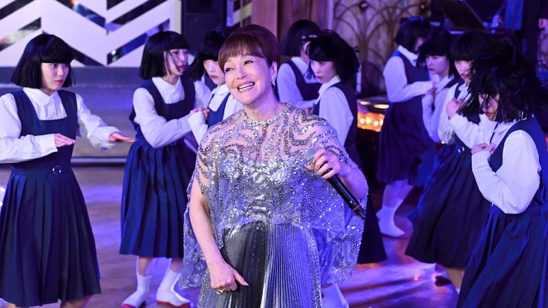 岩崎宏美「一時期歌っていなかった…」　あのモノマネタレントの影響で！？／『爆踊！アバンギャルディ 昭和歌謡の宴』