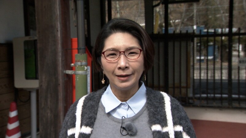 「相席食堂」YouTube登録者数56万人超えのママタレント！ 子育てママ応援ソングを熱唱し、集まったお母さんが大号泣…！？