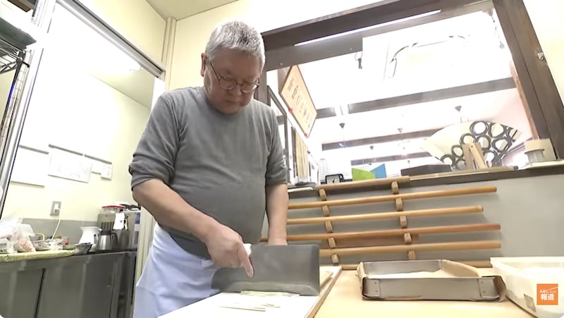特許がとられている天ぷらの技法を駆使する名店はおそば屋さん！？　京都・亀岡で元フレンチシェフが魂込めて打つ十割そばとは？