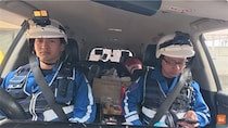 密着！ 阪神高速パトロール隊　落下物の回収から、高速に迷い込んだ自転車の救出まで！ 関西の“大動脈”の守り人