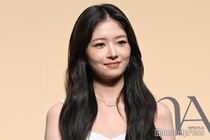 IVEレイ「かわいい？」ハイトーンイメチェン姿に絶賛の声「破壊力すごい」「ツインテール可愛すぎる」