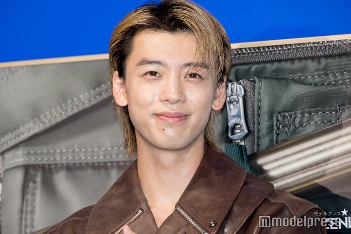 竹内涼真、圧巻の肉体美披露「10DANCE」オフショットに「気迫がすごい」「タトゥーがセクシー」の声