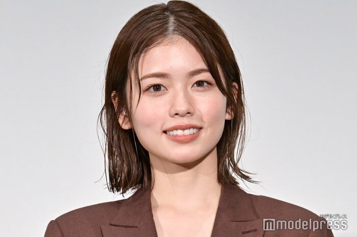 小芝風花、手編みの“ススワタリ巾着”披露「アイデア天才」「センス良すぎ」と絶賛の声