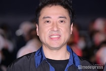 ムロツヨシ、つけまつ毛装着でギャル風に変身「一瞬誰かと」「目の形が綺麗」と驚きの声