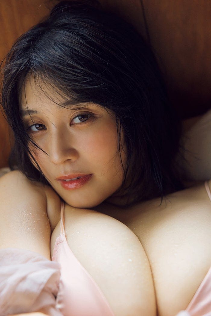 グラドル・高橋凛、豊満バストに釘付け 研ぎ澄まされた“究極ボディ”披露