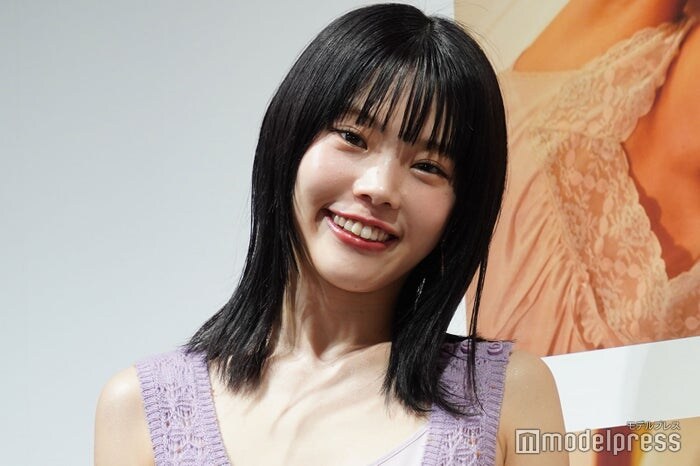 アイナ・ジ・エンド、華やかミニ丈衣装で美脚披露「女神のよう」「美しくて惚れた」とファン絶賛