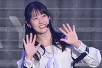 櫻坂46石森璃花、ミニ丈×メガネの私服ショットに反響「プラベ感がたまらない」「秋満喫してて素敵」