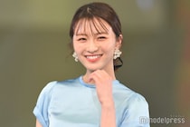 岡崎紗絵、美デコルテ大胆披露のベアトップコーデ姿公開「肩のラインが神」「お肌ツヤツヤ」と反響