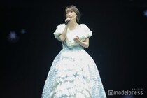 大島優子、AKB48 20周年記念コン登場で Not yet4年ぶり再集結 ソロ曲「泣きながら微笑んで」も披露【20周年記念コンサート】