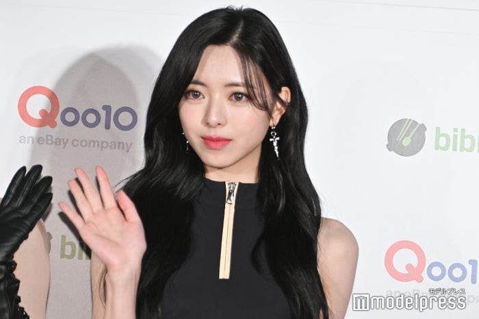 ITZYユナ、短丈トップスで美くびれ大胆披露「引き締まっててかっこいい」「レベチの可愛さ」と反響