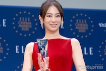北川景子、素肌輝く真紅ドレス姿で登壇 出産後の役柄の変化明かす「人間としても母としても役者としても成長している段階」【ELLE CINEMA AWARDS 2025】
