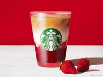 スタバ新作「ジョイフルメドレー 苺 ミルク ティー」ごろっと苺とホリデーらしい色味際立つ一杯