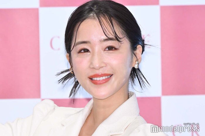 「バチェラー4」休井美郷、3時間かけて作った本格肉料理披露「レストランみたい」「盛り付け完璧」と驚きの声