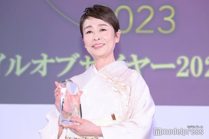 安藤優子「テーブルいっぱい」海の幸たっぷり夕食公開「豪華すぎる」「冬にぴったり」と反響