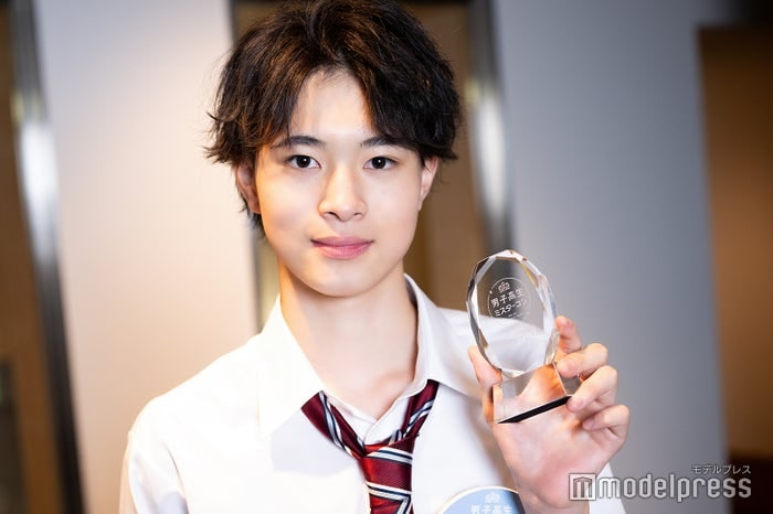 “日本一のイケメン高校生”モデルプレス賞・西小路侑汰くん「事故で顔も体もボロボロに」苦難を乗り越えて掴んだ成長【男子高生ミスターコン2025】